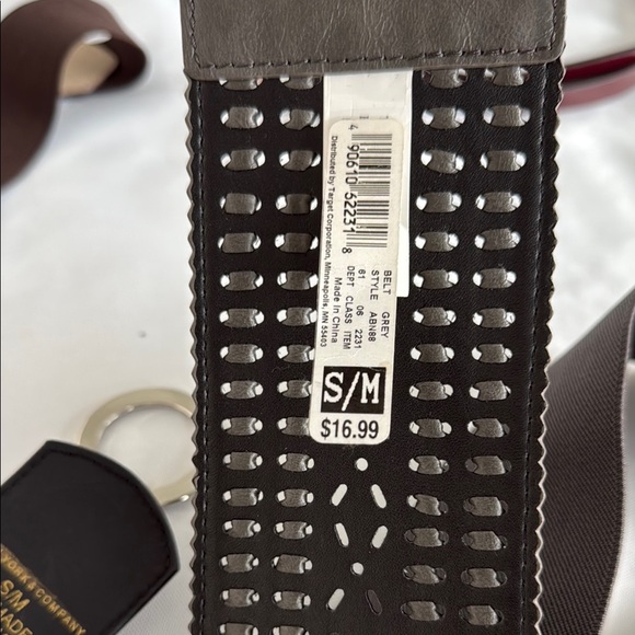 Assorted Women's Belt Set - Brown, Gray, Black, Blue Sz S/M - Picture 9 of 10